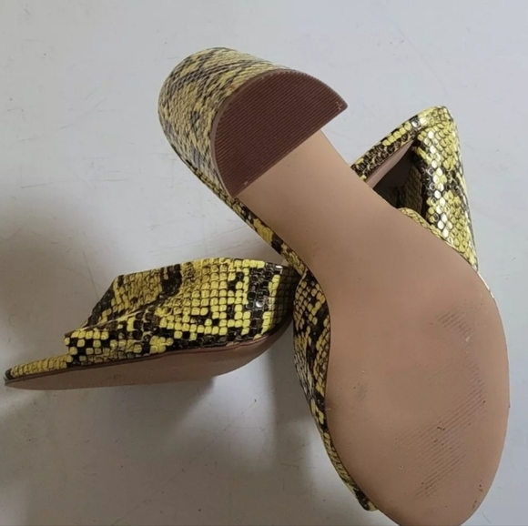 Steve Madden Snake Print Mules - Picture 2 of 6